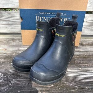 Pendleton womens Sierra Sunset lined chelsea rain boots black 6